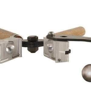 Lee Round Ball Mould - Single Cavity (Handles Included) .690" 493.14 gr